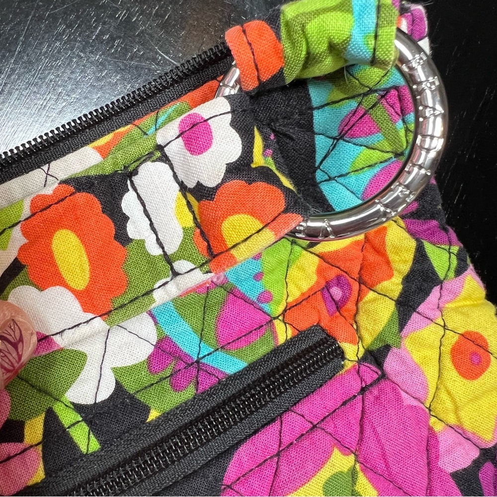 Vera Bradley Crossbody in Va Va Bloom - Picture 8 of 15